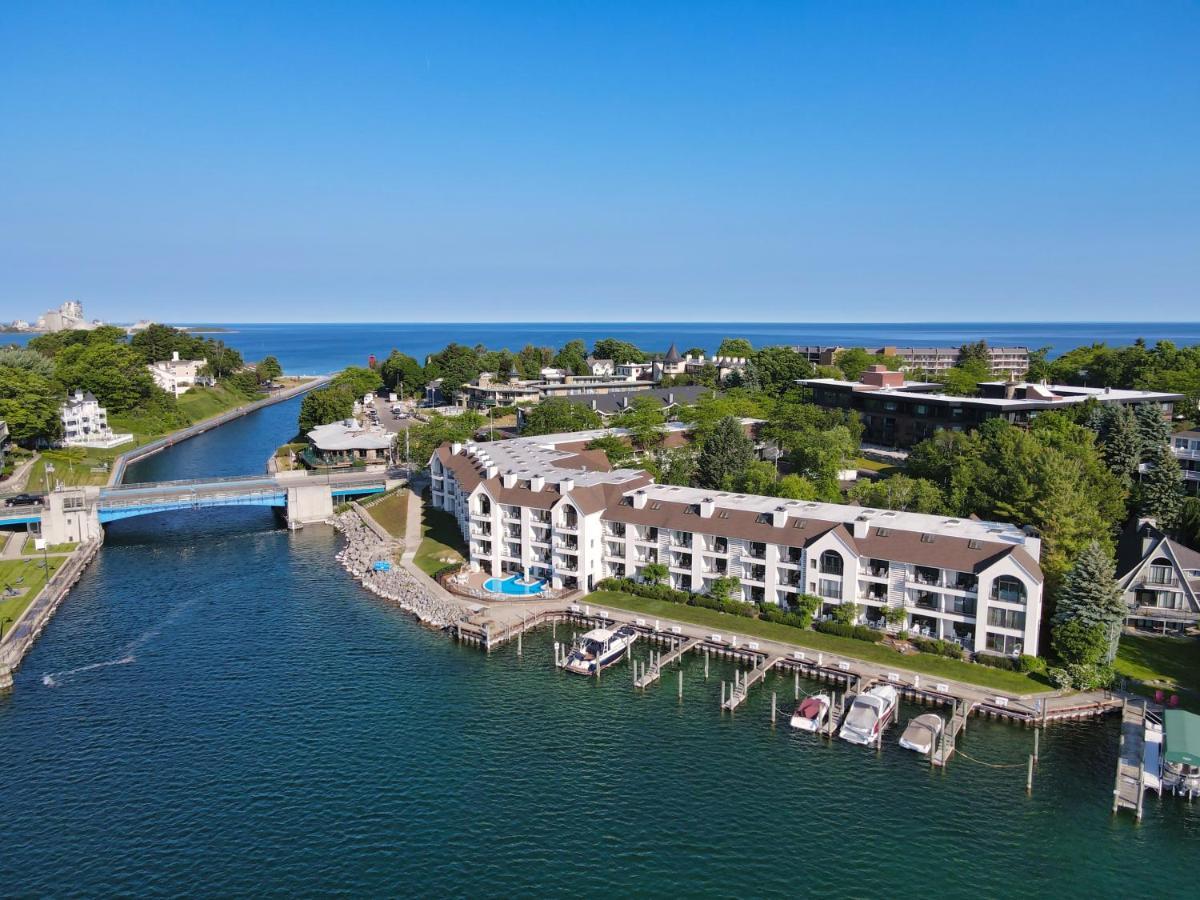 228 Edgewater Inn Charlevoix Exterior photo